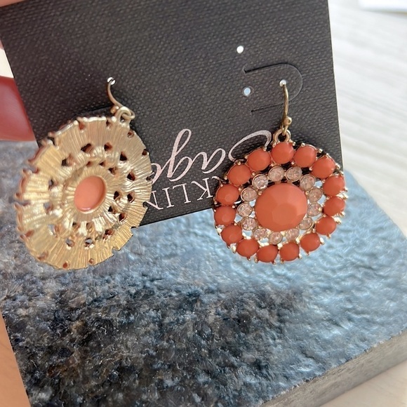 Sparkling Sage Drop Gypsy Earrings NWOT - Picture 3 of 4